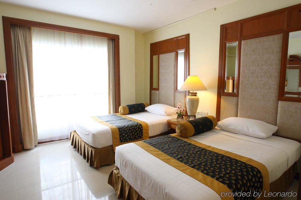Royal View Resort - Rang Nam Bangkok Exterior photo